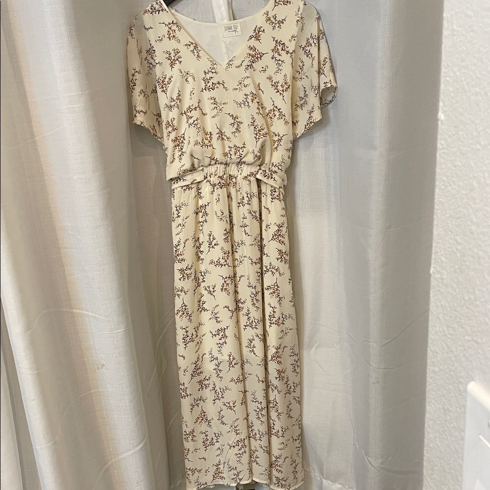 Sienna Sky Cream Maxi Dress with Floral Design size L